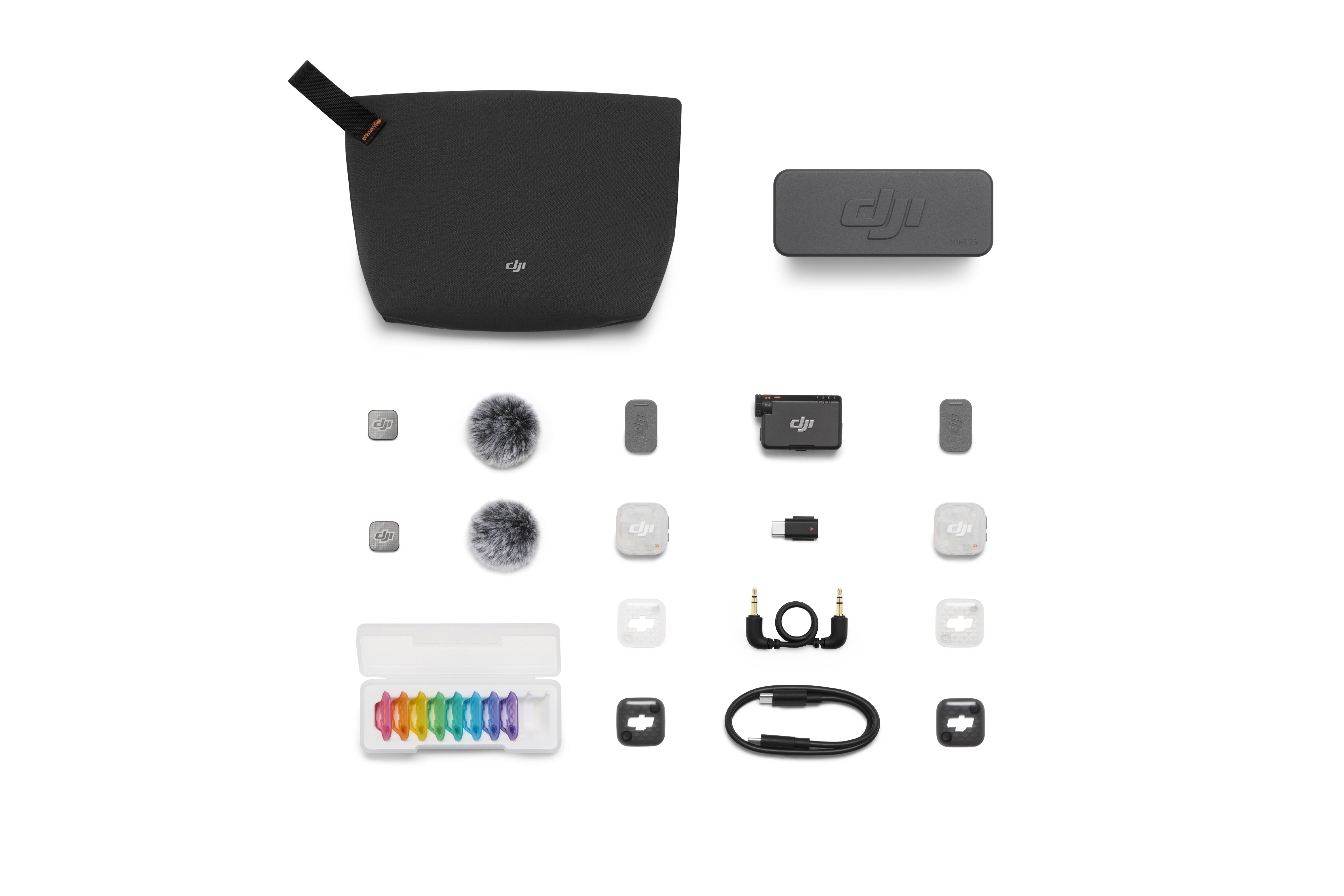 DJI Mic Mini 2S se dvěma vysílači, přijímačem a nabíjecím pouzdrem